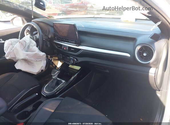3KPF54AD9PE674282 2023 KIA FORTE White Front interior view