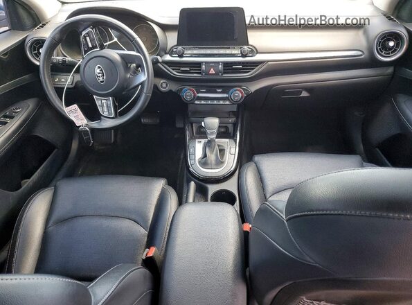 3KPF54ADXME322131 2021 KIA FORTE Blue Vista del salpicadero