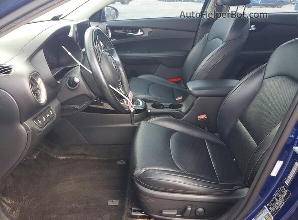 3KPF54ADXME322131 2021 KIA FORTE Blue Vista interior delantera