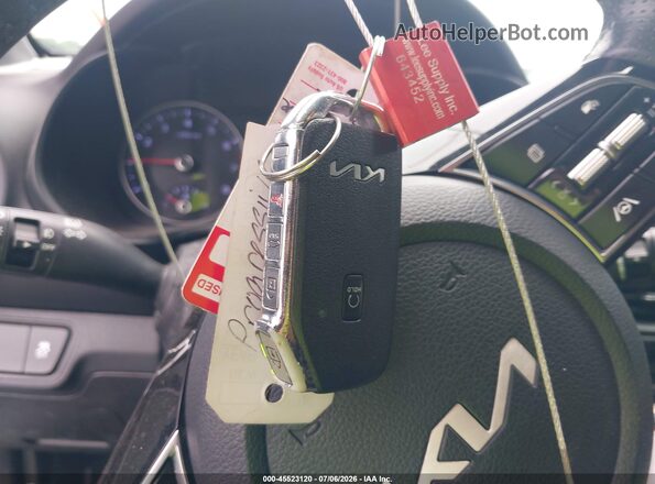 3KPF54ADXNE470488 2022 KIA FORTE Серебряный Вид панели приборов