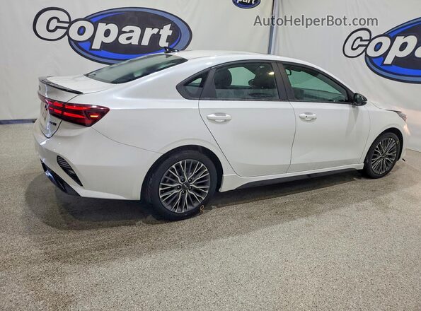 3KPF54ADXNE471995 2022 KIA FORTE White Задня права чверть
