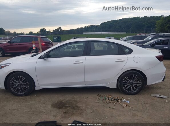 3KPF54ADXNE510679 2022 KIA FORTE Белый Панорамный вид салона 360°