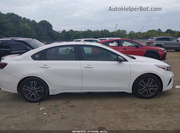 3KPF54ADXNE510679 2022 KIA FORTE Белый Вид задней части салона