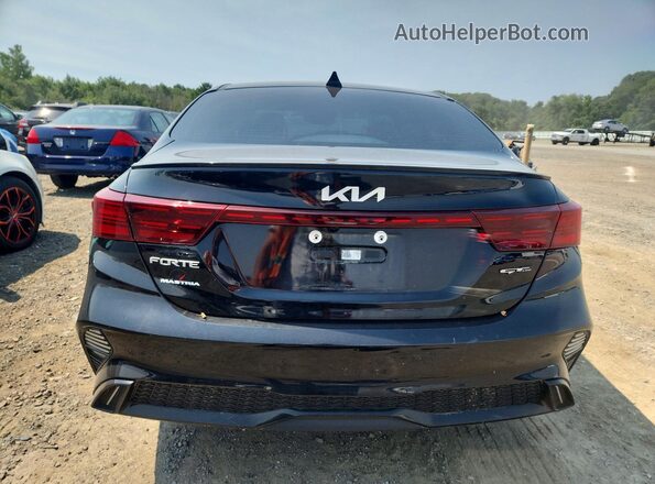 3KPF54ADXPE557553 2023 KIA FORTE Black Widok z tyłu