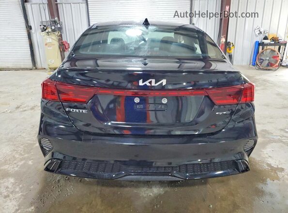 3KPF54ADXPE615564 2023 KIA FORTE Черный Вид сзади