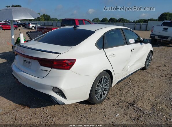 3KPF54ADXPE619971 2023 KIA FORTE White Հետևի աջ