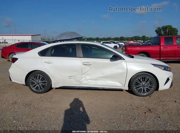 3KPF54ADXPE619971 2023 KIA FORTE White Սալոնի հետևի տեսք