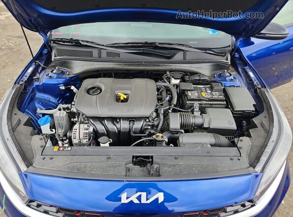 3KPF54ADXRE809000 2024 KIA FORTE Blue უკანა სალონის ხედი