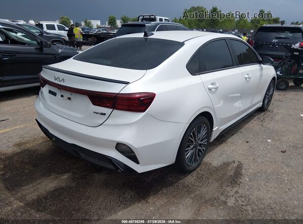3KPF54ADXRE820093 2024 KIA FORTE Белый Задняя правая четверть
