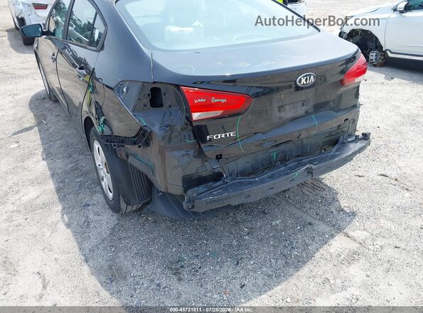 3KPFK4A70HE026690 2017 KIA FORTE Black Widok z przodu
