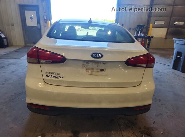 3KPFK4A71HE047435 2017 KIA FORTE White Widok z tyłu