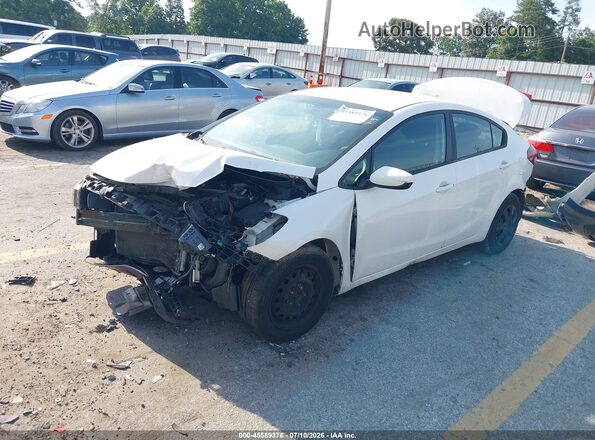 3KPFK4A71HE069242 2017 KIA FORTE Белый Передняя левая четверть