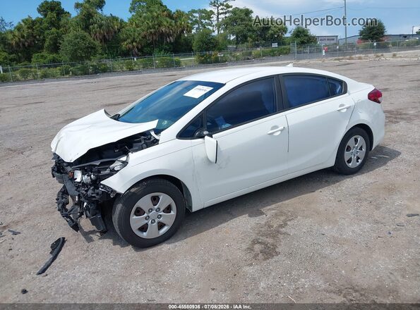 3KPFK4A71HE073565 2017 KIA FORTE White Передня ліва чверть
