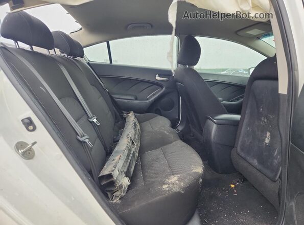 3KPFK4A71HE156266 2017 KIA FORTE White Вид задніх сидінь