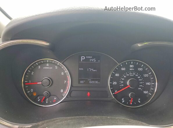 3KPFK4A71JE196692 2018 KIA FORTE Burgundy Սարքավորումների վահանակի տեսք