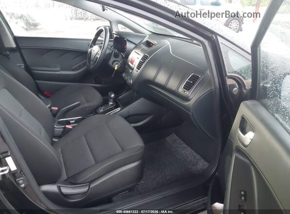 3KPFK4A71JE251884 2018 KIA FORTE Black Вид салону спереду