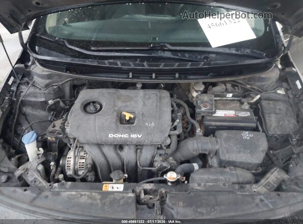 3KPFK4A71JE251884 2018 KIA FORTE Black Вид ззаду
