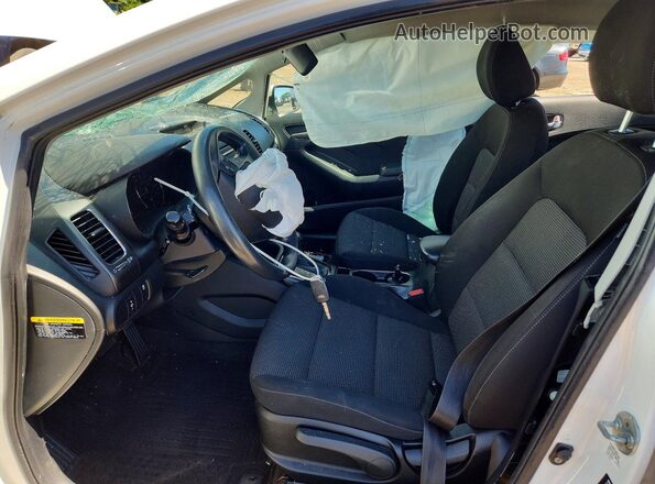 3KPFK4A72HE101230 2017 KIA FORTE White Սալոնի դիմացի տեսք