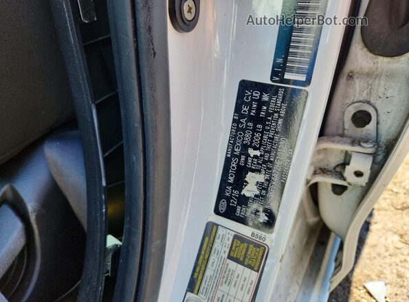 3KPFK4A72HE101230 2017 KIA FORTE White VIN կոդի պիտակի տեսք