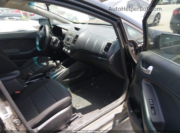 3KPFK4A72HE106962 2017 KIA FORTE Black წინა სალონის ხედი