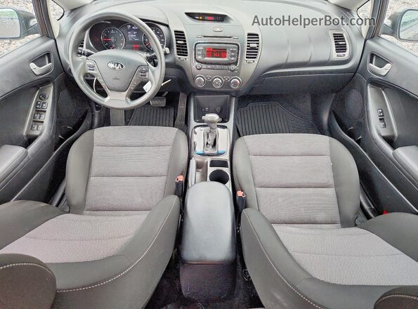 3KPFK4A72HE127679 2017 KIA FORTE Коричневый Вид панели приборов