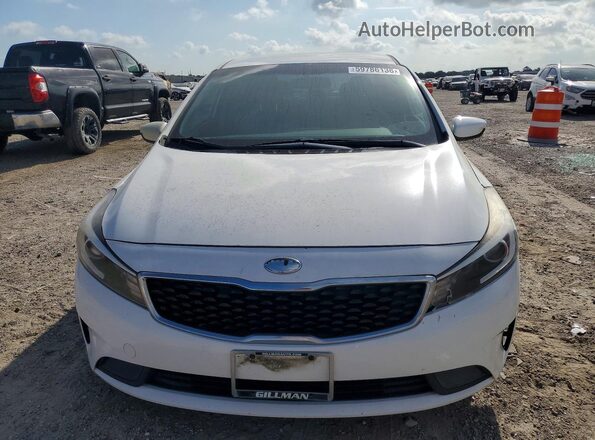 3KPFK4A72JE218411 2018 KIA FORTE White Դիմացի տեսք