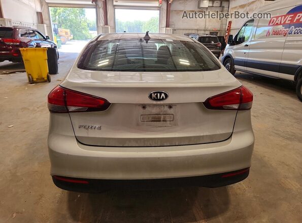 3KPFK4A73HE047808 2017 KIA FORTE Silver უკანა ხედი