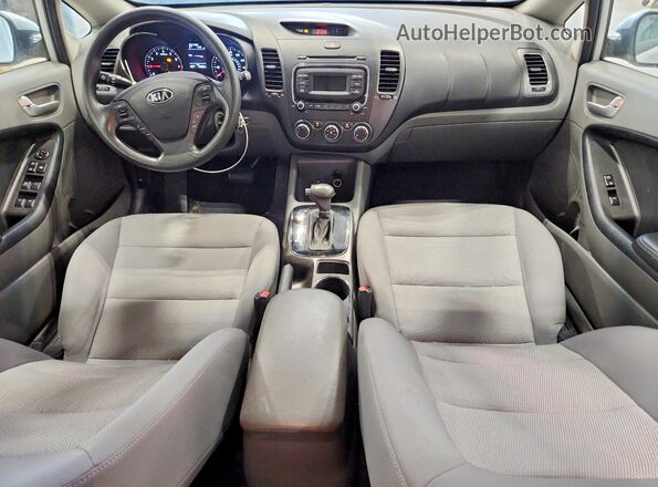 3KPFK4A73HE047808 2017 KIA FORTE Silver წინა პანელის ხედი
