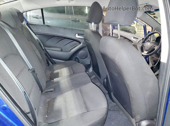 3KPFK4A73HE087581 2017 KIA FORTE Blue Vista de los asientos traseros