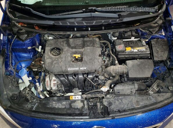 3KPFK4A73HE087581 2017 KIA FORTE Blue Vista interior trasera