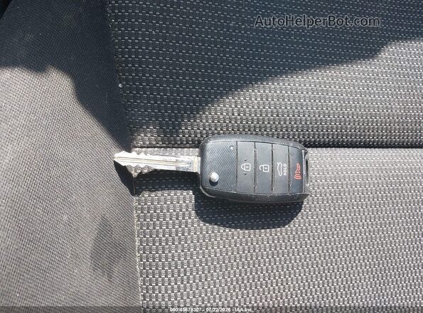 3KPFK4A73HE158293 2017 KIA FORTE Blue Առջևի վահանակի տեսք