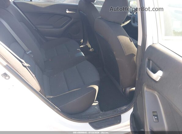 3KPFK4A74JE241589 2018 KIA FORTE White VIN კოდის სტიკერის ხედი