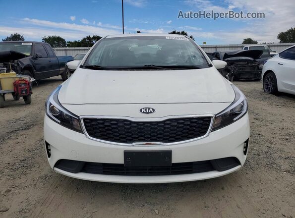 3KPFK4A74JE268632 2018 KIA FORTE White Widok z przodu
