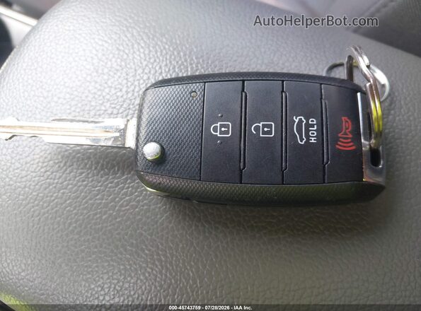 3KPFK4A75HE052458 2017 KIA FORTE Black Vista del salpicadero