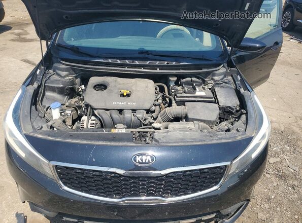 3KPFK4A75HE055117 2017 KIA FORTE Black Սալոնի հետևի տեսք