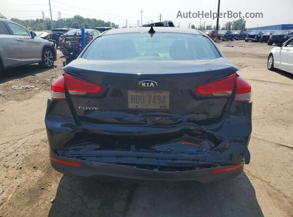 3KPFK4A75HE055117 2017 KIA FORTE Black Հետևի տեսք