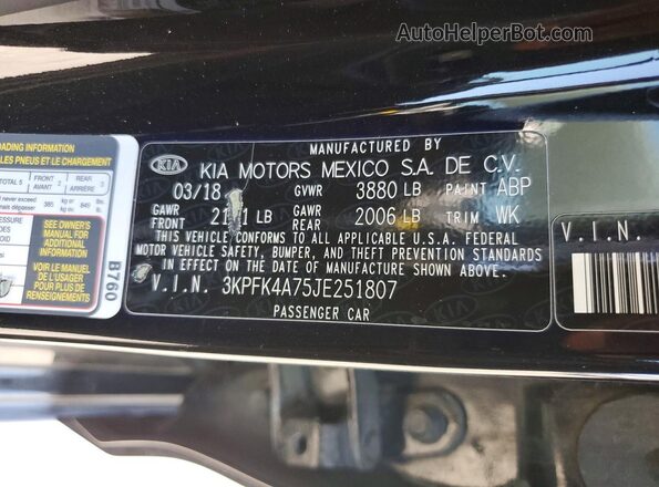 3KPFK4A75JE251807 2018 KIA FORTE Black ძრავის განყოფილების ხედი