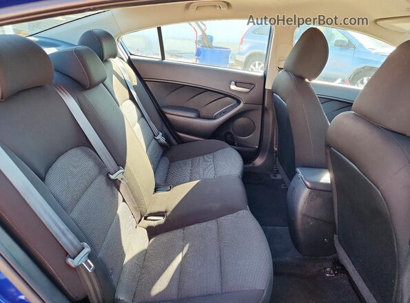 3KPFK4A76HE056499 2017 KIA FORTE Blue Вид задніх сидінь