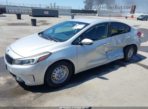3KPFK4A76HE057538 2017 KIA FORTE Silver Przód lewy