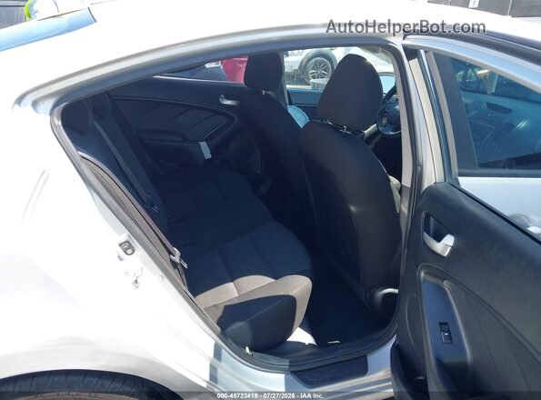 3KPFK4A76HE057538 2017 KIA FORTE Silver Widok naklejki z numerem VIN