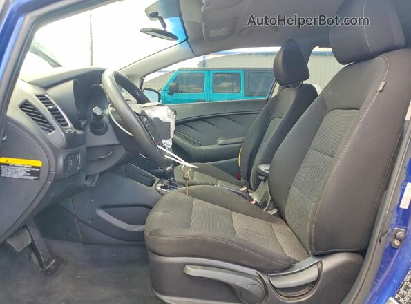 3KPFK4A76HE095335 2017 KIA FORTE Blue Սալոնի դիմացի տեսք
