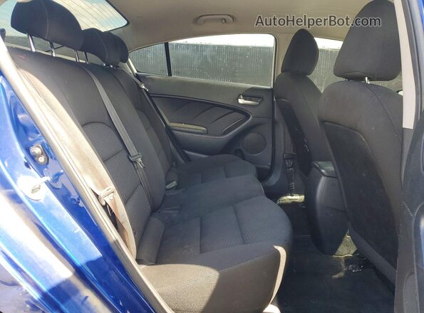 3KPFK4A76HE095335 2017 KIA FORTE Blue Հետևի նստատեղերի տեսք