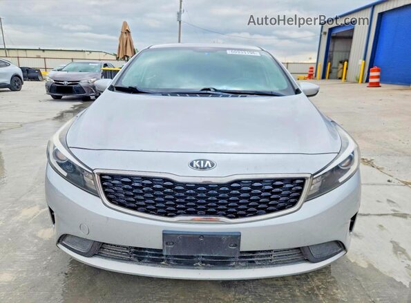 3KPFK4A77HE088992 2017 KIA FORTE Silver Դիմացի տեսք