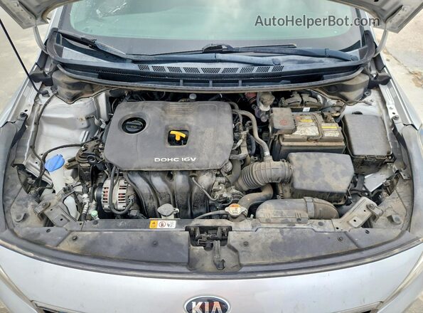 3KPFK4A77HE088992 2017 KIA FORTE Silver Սալոնի հետևի տեսք