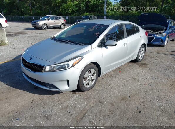 3KPFK4A77HE094470 2017 KIA FORTE Silver Передня ліва чверть