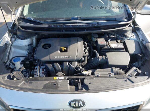 3KPFK4A77HE094470 2017 KIA FORTE Silver Вид ззаду