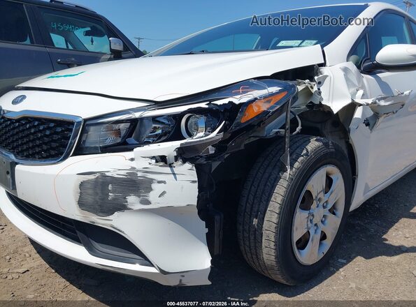 3KPFK4A77HE104351 2017 KIA FORTE White Вид спереду
