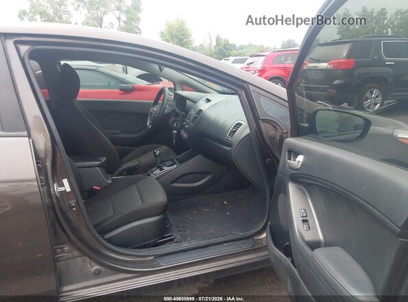 3KPFK4A77HE160743 2017 KIA FORTE Gray წინა სალონის ხედი