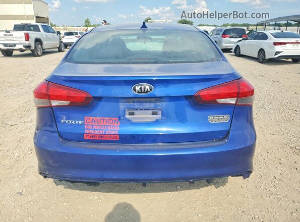 3KPFK4A78HE029465 2017 KIA FORTE Blue Вид ззаду