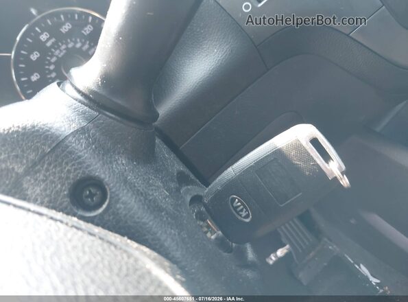 3KPFK4A78HE034875 2017 KIA FORTE Черный Вид панели приборов